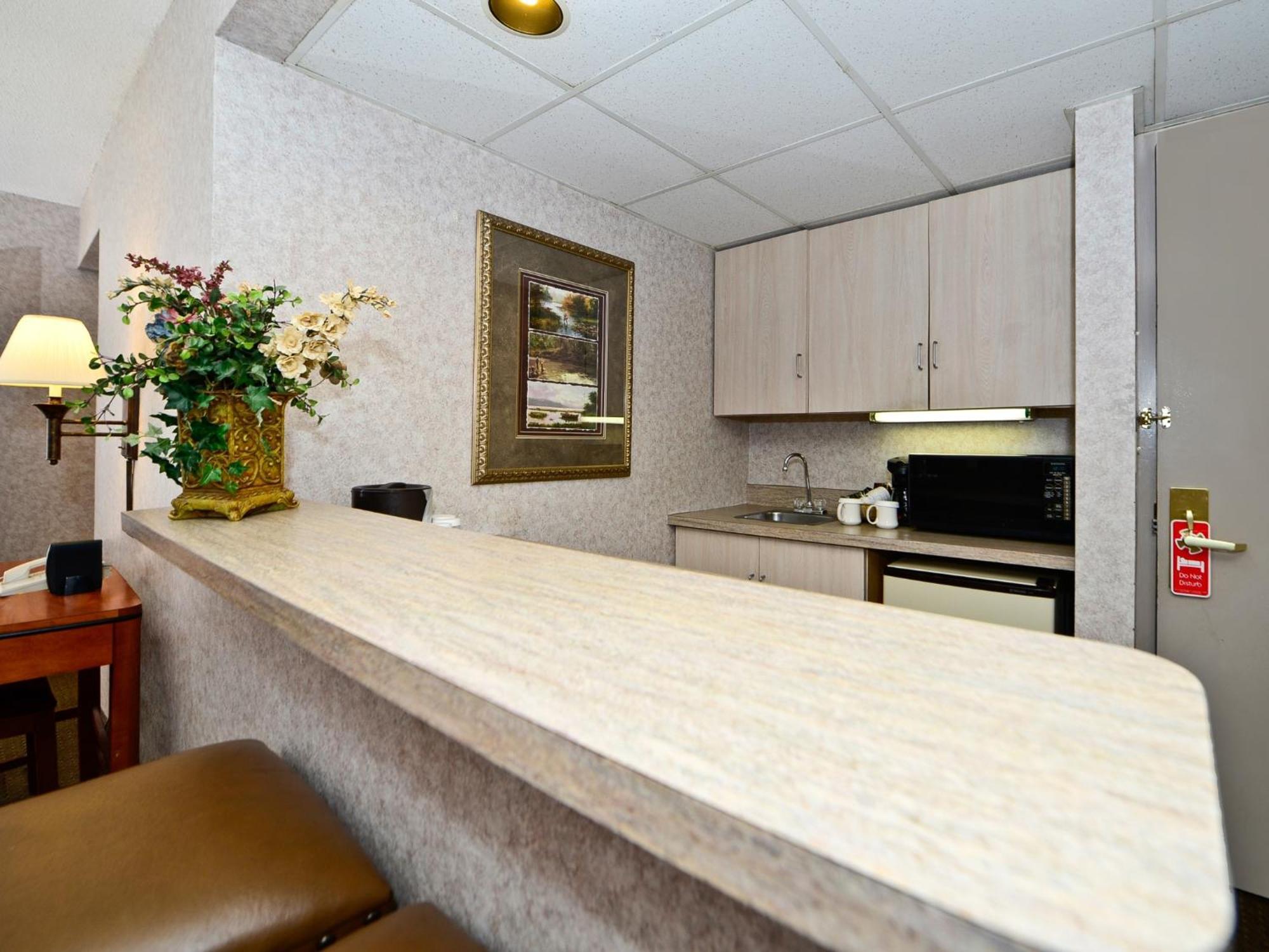 Ramada By Wyndham Plymouth Hotel & Conference Center Habitación foto